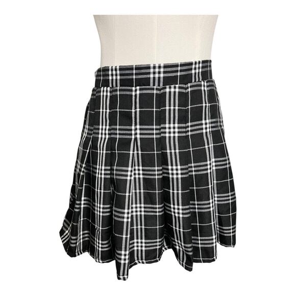 Charlotte Russe Dresses & Skirts - Charlotte Russe Plaid Skirt baby Doll Pleated Cheerleader Cosplay Twee MEdium
